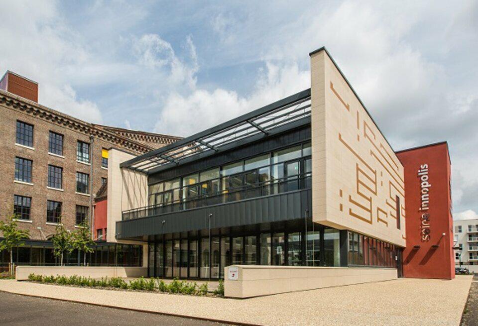 Office in Le Petit-Quevilly for lease Building Photo- Image 1 of 4