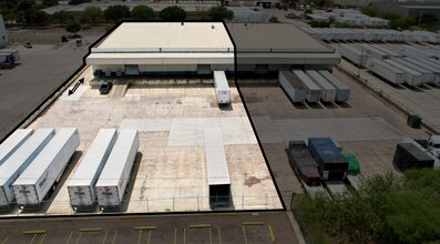 13609 Archer Dr, Laredo, TX à louer Photo du bâtiment- Image 2 de 2