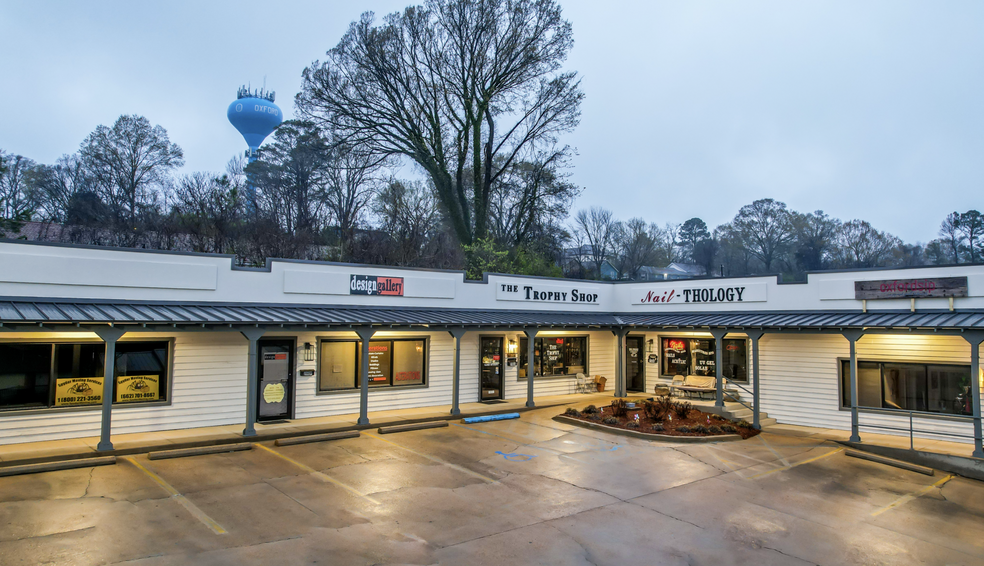 1525 University Ave, Oxford, MS à vendre - Photo du bâtiment - Image 1 de 1