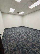 2101 Vista Pkwy, West Palm Beach, FL for lease Interior Photo- Image 2 of 3