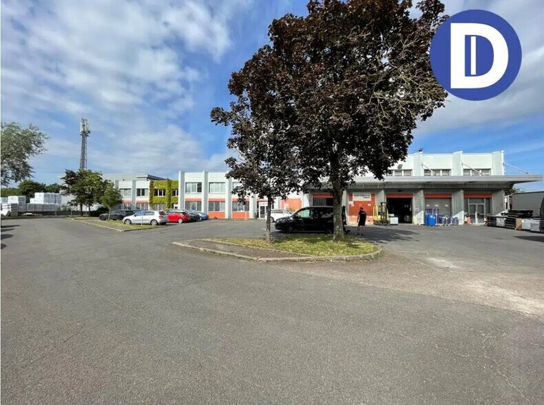 Flex in Metz for sale - Building Photo - Image 3 of 7