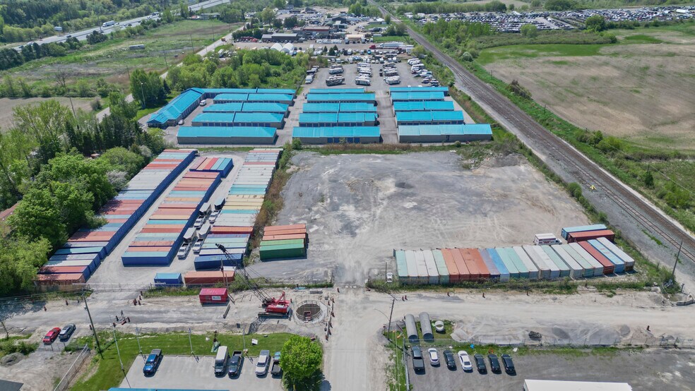 1030 Trulls Rd, Clarington, ON à vendre - Photo du bâtiment - Image 2 de 24