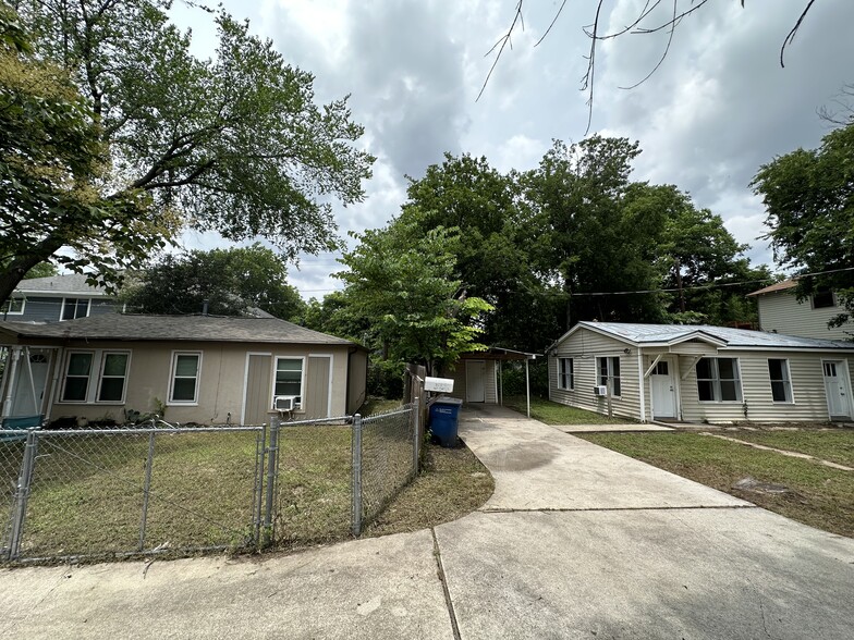 Immeuble residentiel dans Austin, TX à vendre - Photo du bâtiment - Image 1 de 1