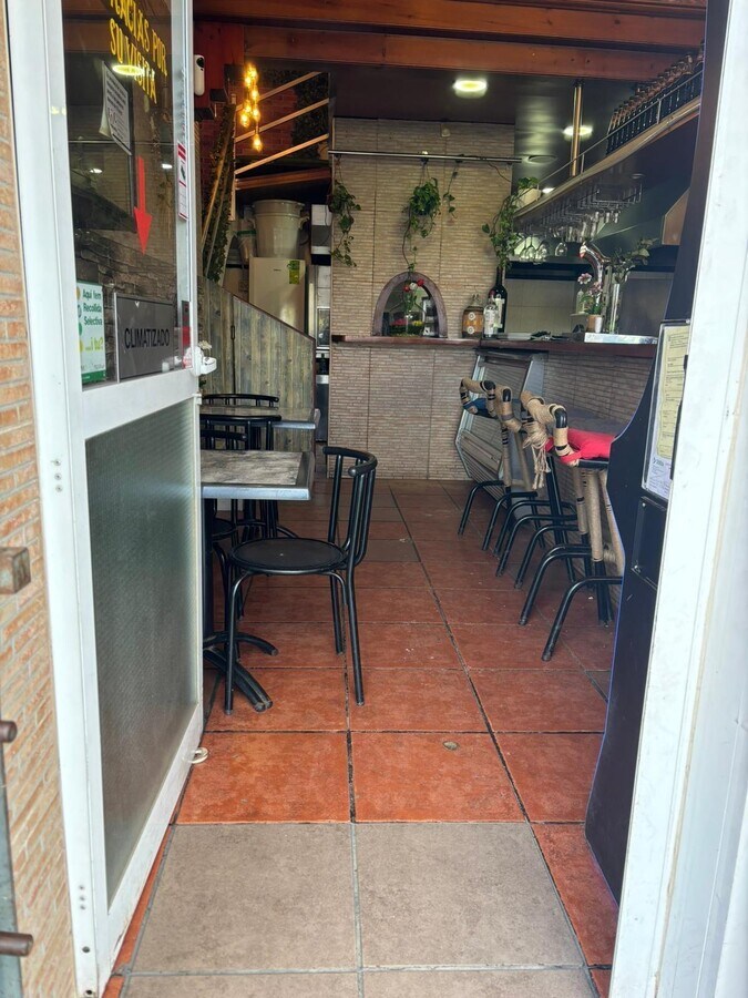 Viladecans, BAR 08840 - Unit - - - Interior Photo - Image 2 of 16