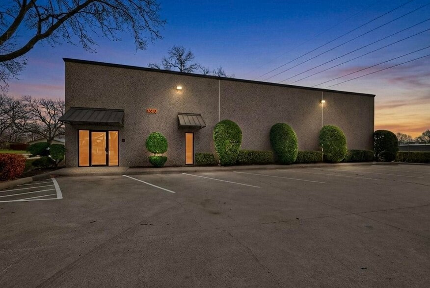 2620 Carson St, Haltom City, TX à louer - Photo du bâtiment - Image 2 de 27