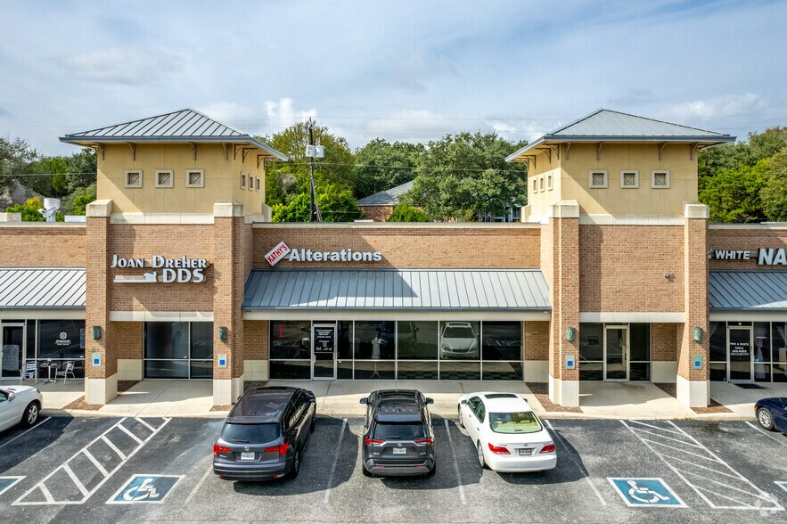 16601-16635 Huebner Rd, San Antonio, TX à louer - Photo du bâtiment - Image 3 de 6