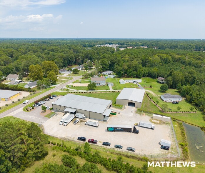 221 Calabash Rd NW, Calabash, NC à vendre - Photo du bâtiment - Image 2 de 3