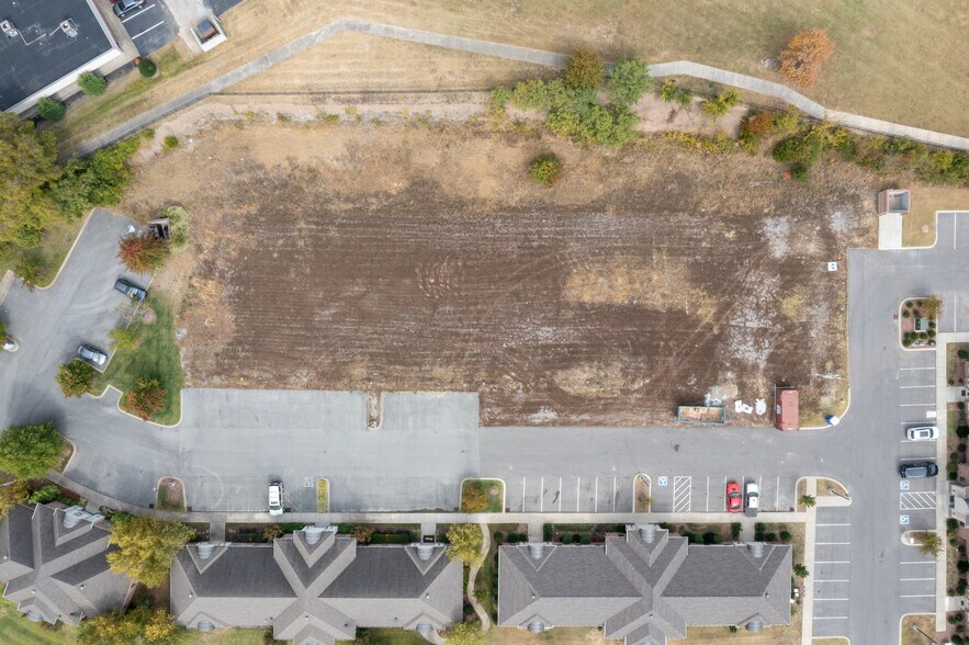 111 Imperial Blvd, Hendersonville, TN à vendre - Photo du bâtiment - Image 2 de 4