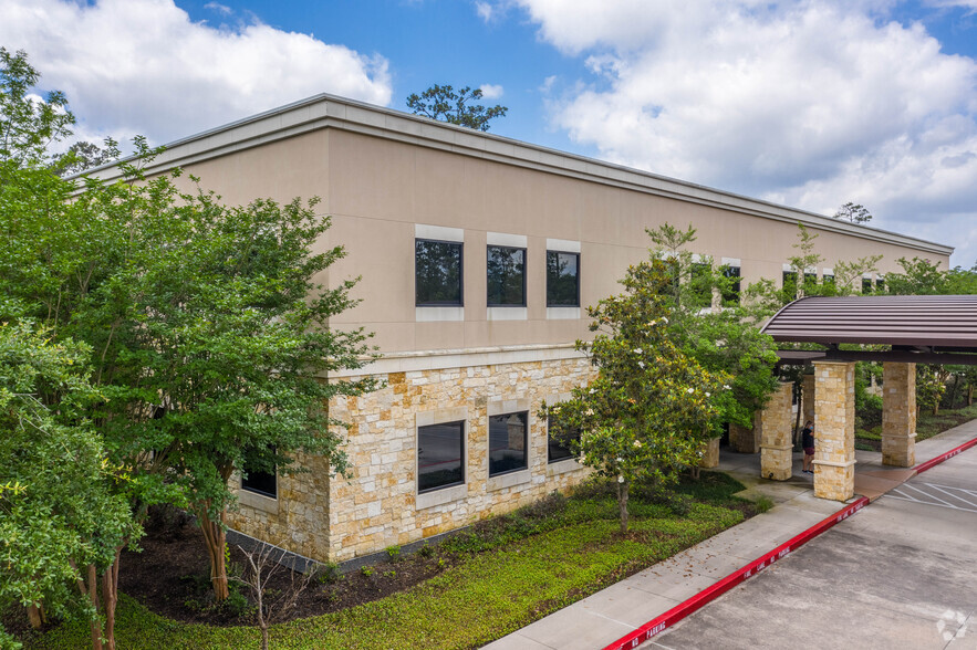 9191 Pinecroft Dr, The Woodlands, TX for lease - Primary Photo - Image 1 of 5