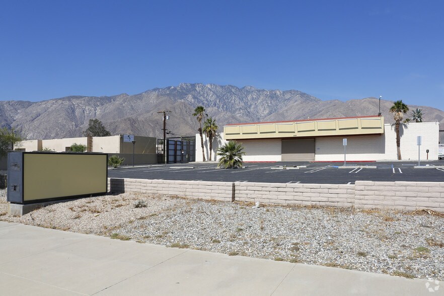 3455 N Indian Canyon Dr, Palm Springs, CA à vendre - Photo du bâtiment - Image 2 de 20