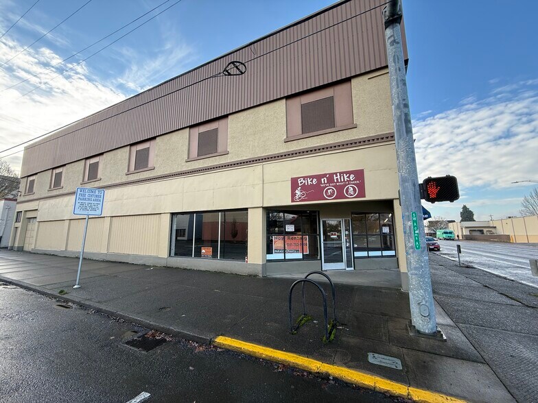 411 SW 3rd St, Corvallis, OR for lease - Building Photo - Image 2 of 12