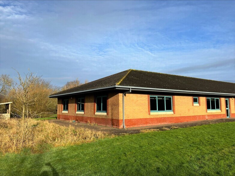 Higher Ln, Tarleton for sale - Primary Photo - Image 1 of 1