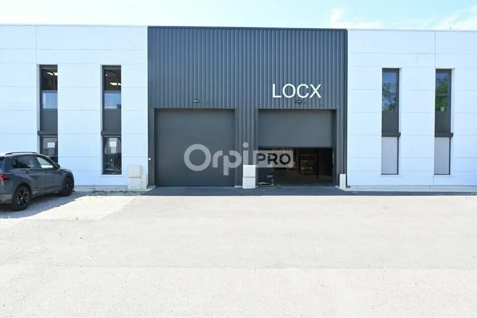 Office in Sathonay-Camp for lease Building Photo- Image 1 of 12