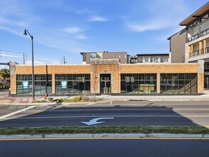 1100 N Main St, Jacksonville, FL for lease Building Photo- Image 2 of 13