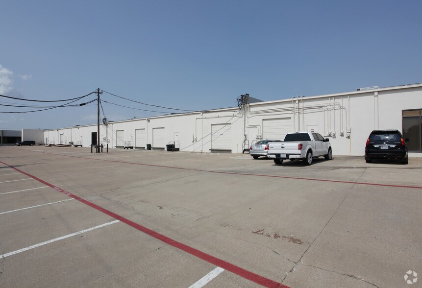 15026-15080 Beltway Dr, Addison, TX à louer - Photo du bâtiment - Image 3 de 21