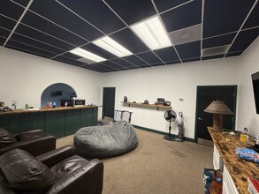 5441 Lee St, Lehigh Acres, FL à louer Photo intérieure- Image 1 de 3