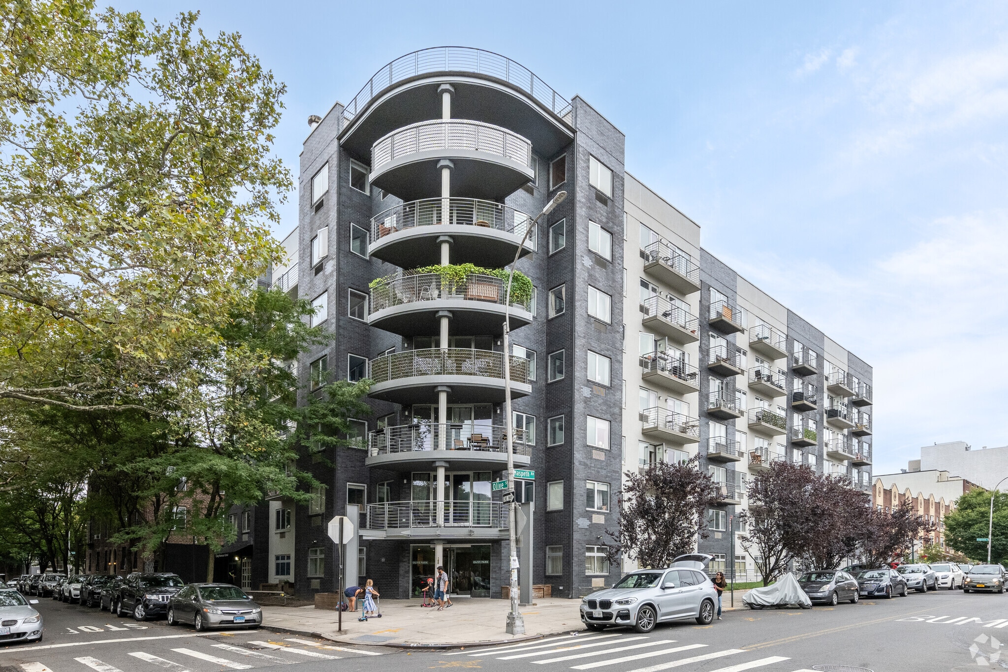 100 Maspeth Ave, Brooklyn, NY for lease Primary Photo- Image 1 of 5