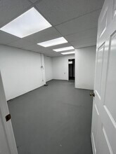 291 Us Highway 22 E, White House Station, NJ for lease Interior Photo- Image 2 of 6