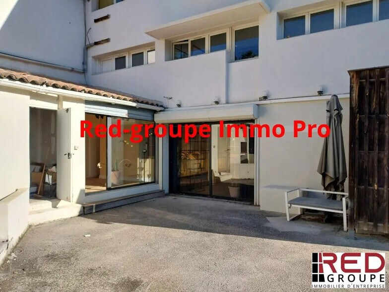 Commerce de détail dans Aix-en-Provence à louer - Photo du bâtiment - Image 2 de 5