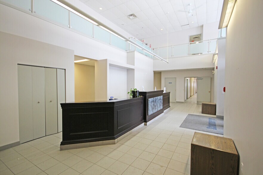 2303A 8 St, Nisku, AB à louer - Photo du bâtiment - Image 2 de 11