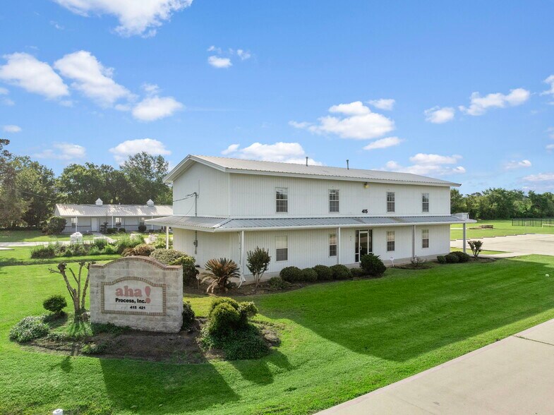 421 Jones Rd, Highlands, TX à vendre - Photo du bâtiment - Image 2 de 28