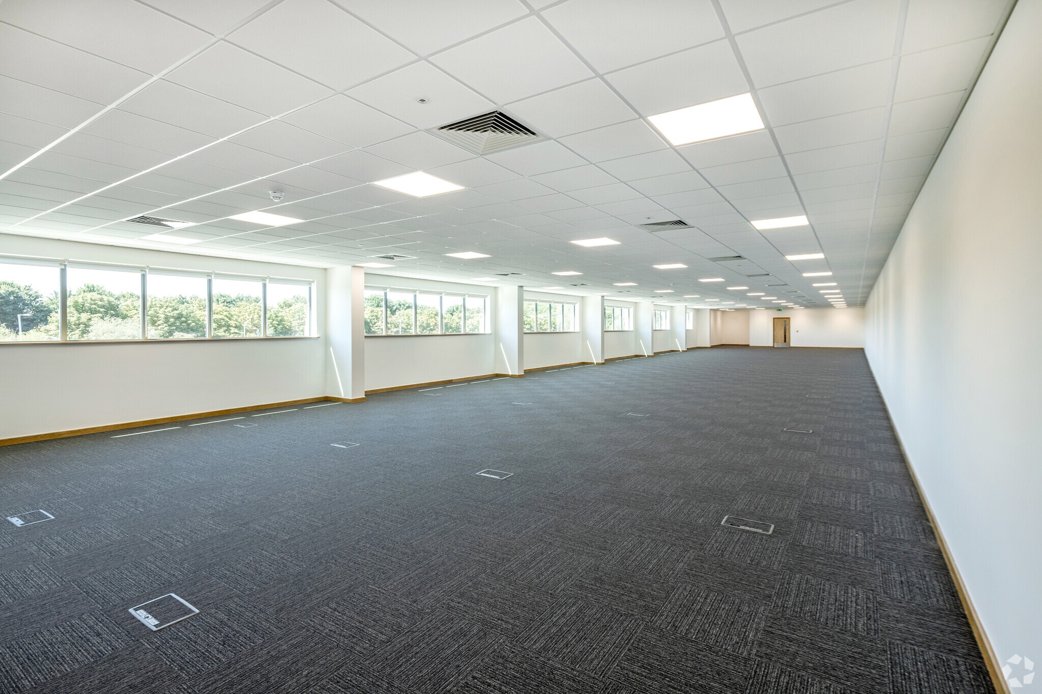 Claps Gate Ln, London for lease Interior Photo- Image 1 of 6