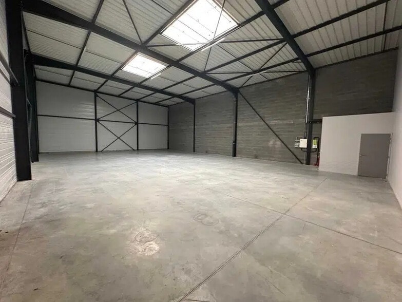150B Rue Ampère, Genay à louer - Photo intérieure - Image 2 de 10