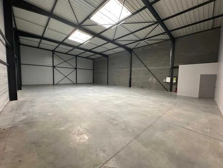 150B Rue Ampère, Genay à louer - Photo intérieure - Image 2 de 10
