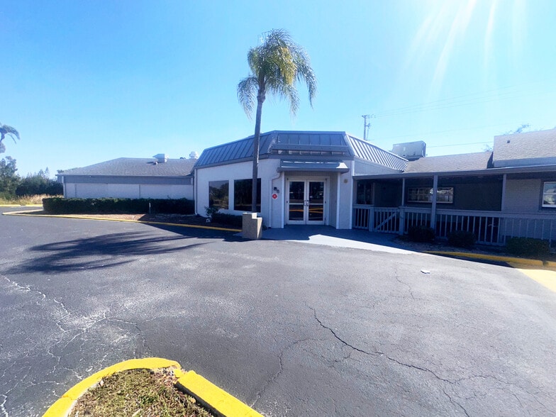 5105 14th St W, Bradenton, FL for lease - Building Photo - Image 2 of 4