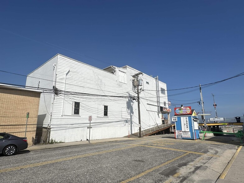 4211 Ocean Ave, Wildwood, NJ for sale - Building Photo - Image 2 of 10