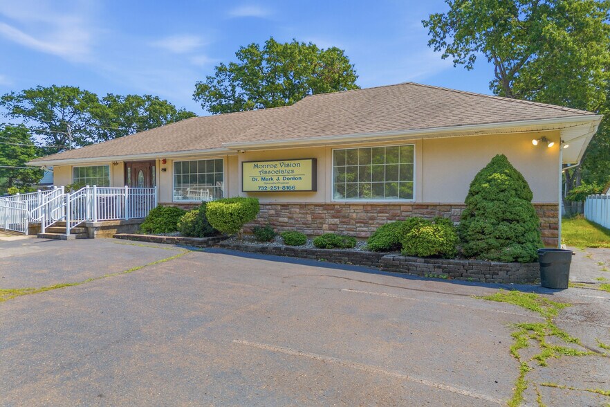 333 Spotswood Englishtown Rd, Monroe Township, NJ for sale - Building Photo - Image 2 of 28