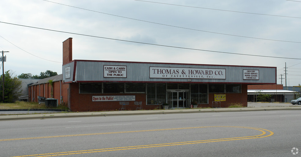 301 Robeson St, Fayetteville, NC for lease - Building Photo - Image 2 of 6