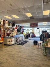 191 Mechanic St, Bellingham, MA à louer Photo intérieure- Image 2 de 5