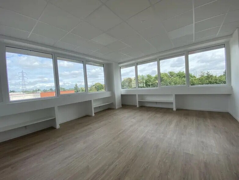 Bureau dans Rosny-sous-Bois à louer - Photo intérieure - Image 2 de 13