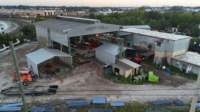 Plus de détails pour 2021 Dennis St, Jacksonville, FL - Industriel à louer