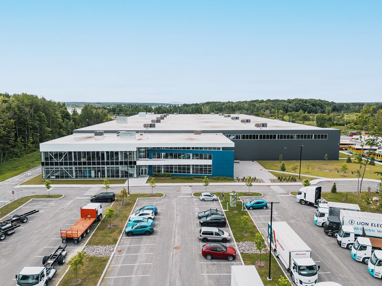 9900 St Irénée-Vachon, Mirabel, QC à louer - Photo du bâtiment - Image 2 de 6
