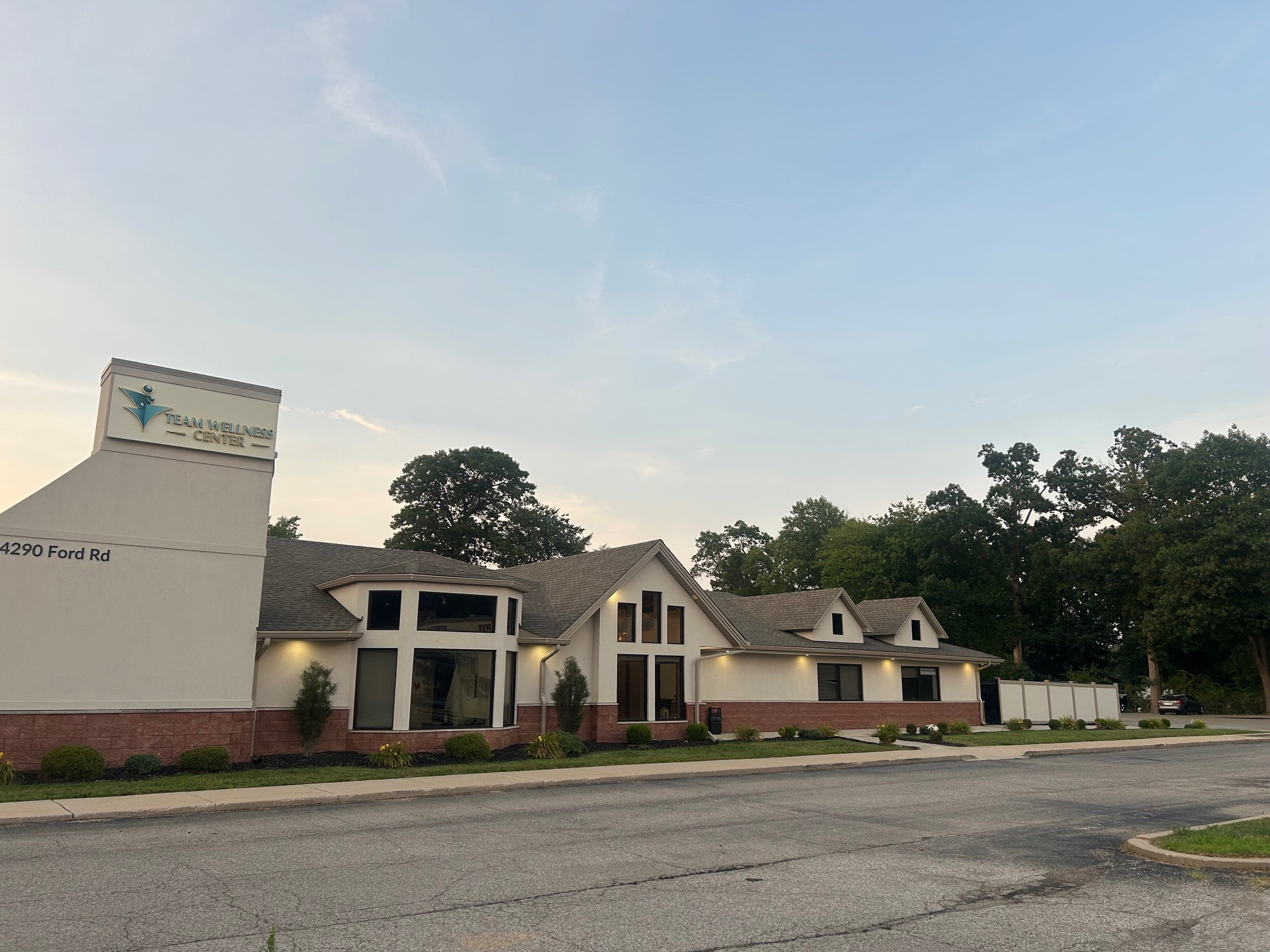 34290 Ford Rd, Westland, MI for sale Primary Photo- Image 1 of 2