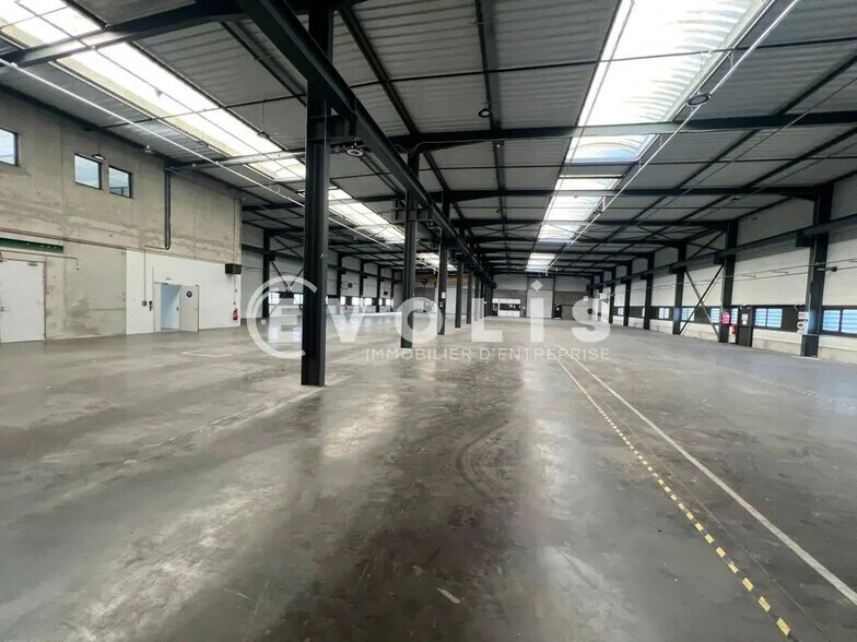 Bureau dans Saint-Priest à louer - Photo intérieure - Image 3 de 12