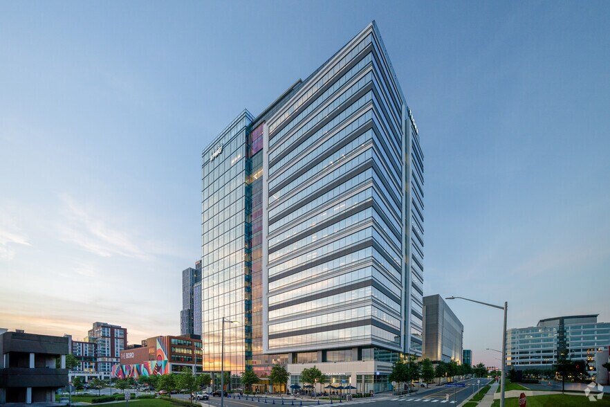8350 Broad St, McLean, VA à louer - Photo du bâtiment - Image 1 de 15