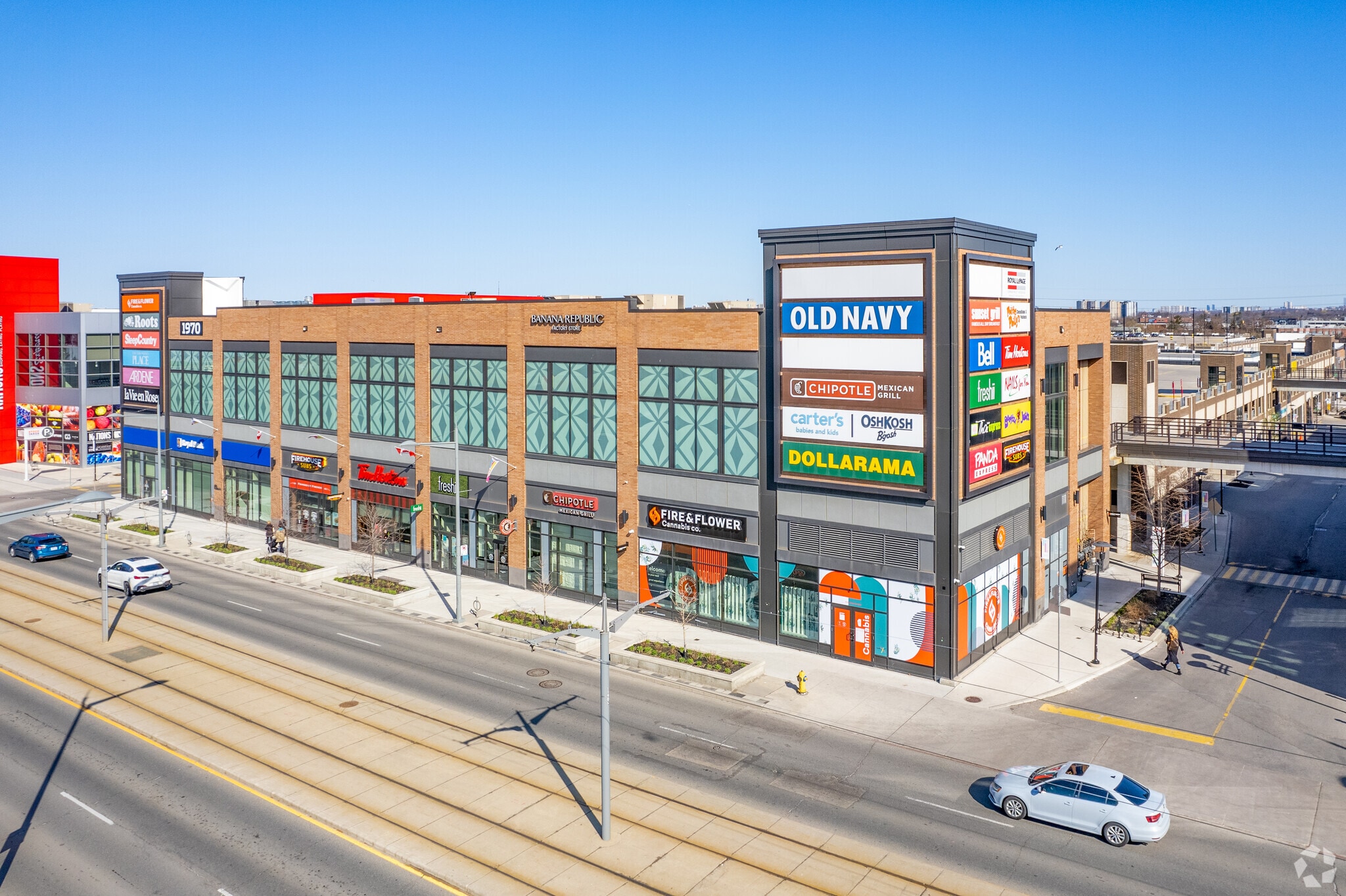2100 Saint Clair Ave, Toronto, ON for lease Building Photo- Image 1 of 18