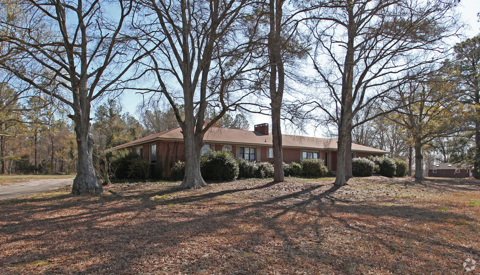 24 Saddle Hill Ln, Prosperity, SC for sale - Primary Photo - Image 1 of 1