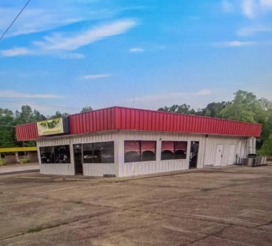 1100 Main St, Logansport, LA for lease Primary Photo- Image 1 of 2