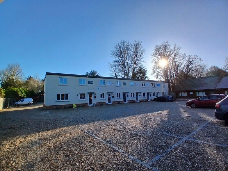 West End Rd, Kempston à louer - Photo du bâtiment - Image 3 de 7