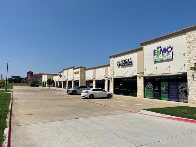 429 E Interstate 30, Garland, TX for lease - Building Photo - Image 2 of 3