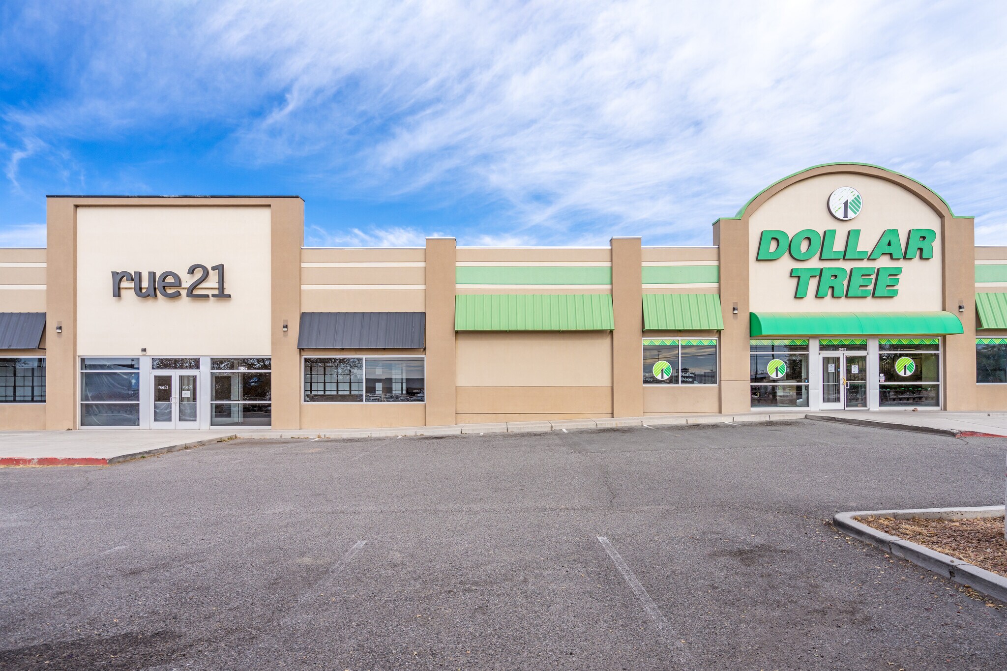 402 Carr Ln, Espanola, NM for lease Primary Photo- Image 1 of 23