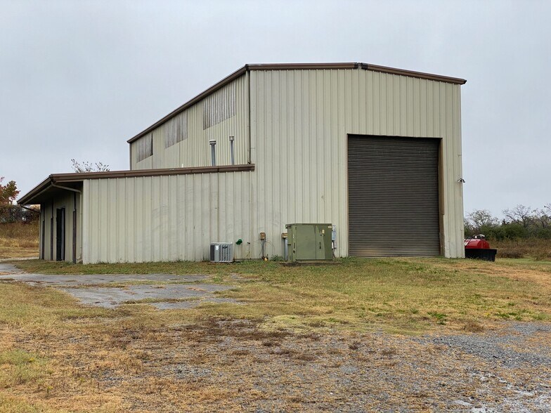 8507 S Regency Dr, Tulsa, OK à vendre - Photo du bâtiment - Image 3 de 12