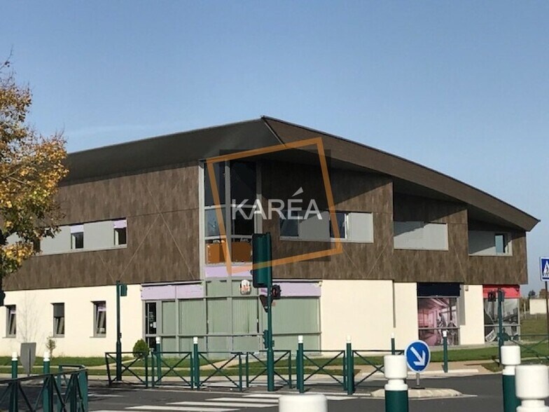 Office in Serris for sale - Building Photo - Image 3 of 5
