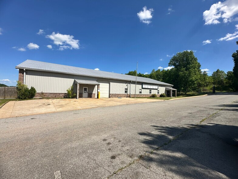 8110 W Ford Springs Rd, Bentonville, AR à louer - Photo du bâtiment - Image 2 de 17