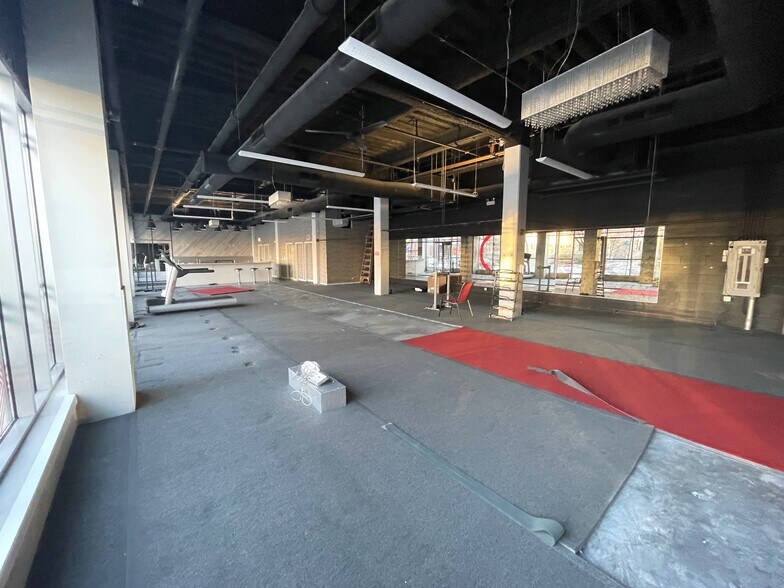 3600 N Halsted St, Chicago, IL à louer - Photo du bâtiment - Image 3 de 9