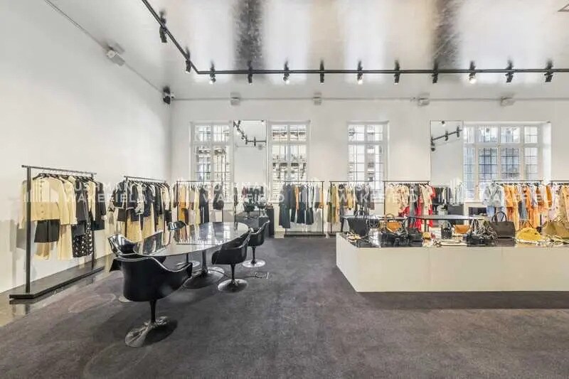 Bureau dans Paris à louer - Photo du bâtiment - Image 2 de 17